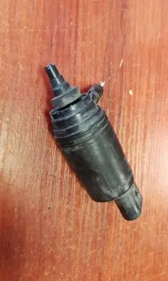 BMW 7 E38 Windscreen/windshield washer pump 8377612