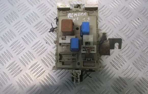 Nissan Almera Tino Fuse box set 243504U100