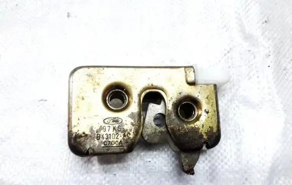 Ford Ka Tailgate/trunk/boot lock/catch/latch b43102ac b43102-ac