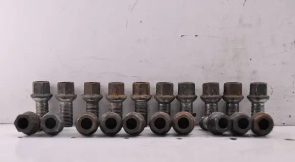 Audi A4 S4 B8 8K Nuts/bolts 