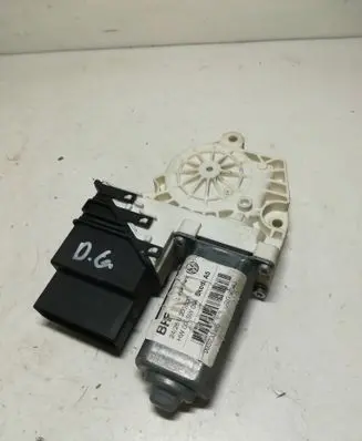 Skoda Octavia Mk2 (1Z) Rear door window regulator motor 1K0959794E