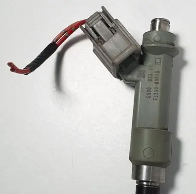 Toyota Aygo AB10 Fuel injector 23250-00010