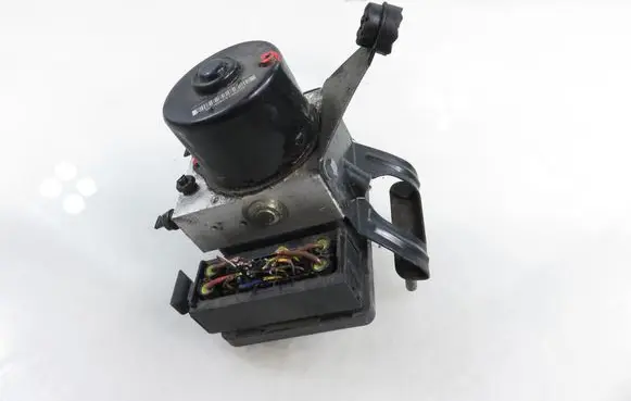 BMW 3 E46 ABS Pump 10096008113 6759047 6759045