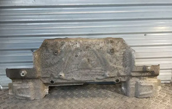 Infiniti Q30 Exhaust heat shield 