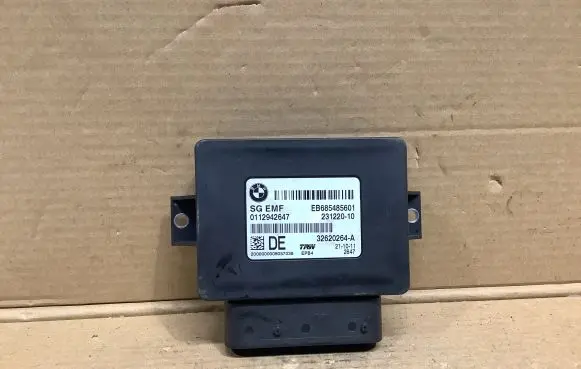 BMW 5 F10 F11 Hand brake control module 32620264 23122010