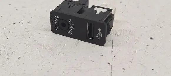 BMW Z4 E89 AUX in-socket connector 9229246
