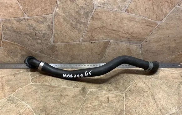 Mercedes-Benz E W211 Engine coolant pipe/hose A2118302615