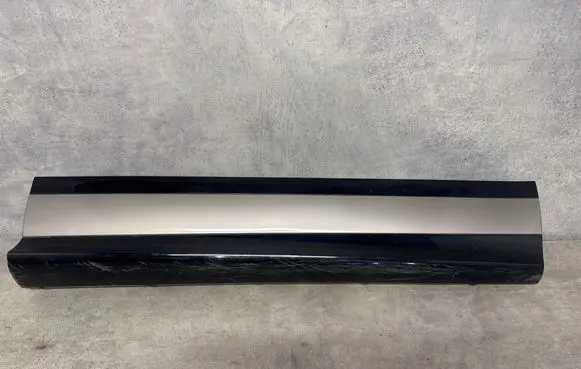 Land Rover Evoque II Front door trim (molding) K8D221064