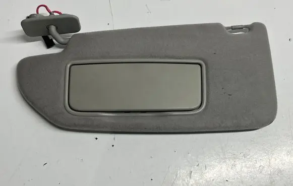 Volvo V70 Sun visor 39985807