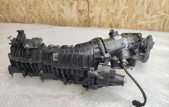 BMW 5 F10 F11 Intake manifold 7807991 7810752 781075202