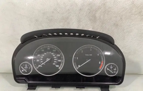 BMW 5 F10 F11 Speedometer (instrument cluster) 9227616 2059562
