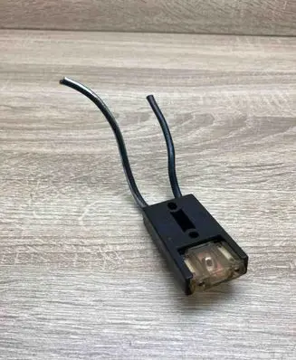 Audi A6 S6 C5 4B Fuse 8A0937530 GSM3