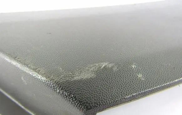 Rear fender molding trim