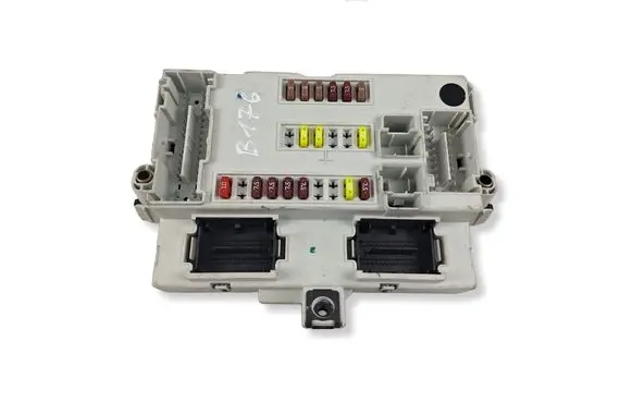 Fiat 500L Fuse box set 51965992 Y503441030111 116RAI000030
