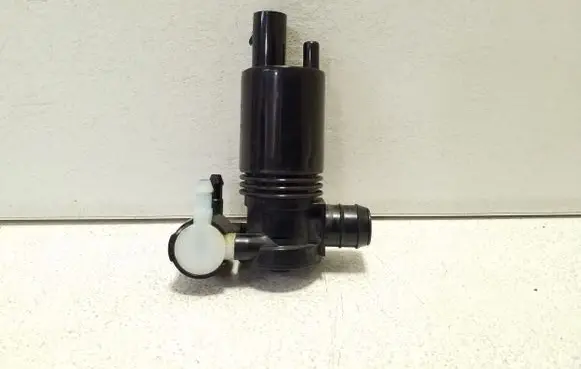 Volvo XC90 Windscreen/windshield washer pump 1037554001