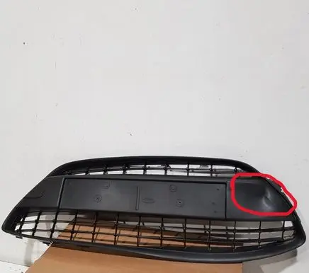 Ford Fiesta Quarter panel pressure vent 8A6117B968A
