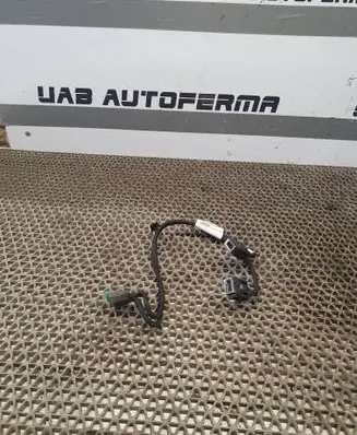 Citroen C4 II Picasso USB socket connector 9806059680
