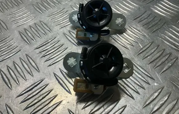 Nissan Juke I F15 Front door speaker 281E11KA0A