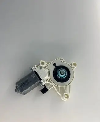 Mercedes-Benz C W206 Front door window regulator motor A0009065008 11112330281758