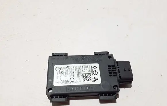 Renault Megane E-Tech Distronic sensor radar 284N08003R