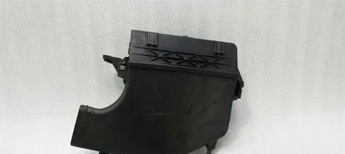 Mercedes-Benz E C207 W207 Air filter box A6420903501