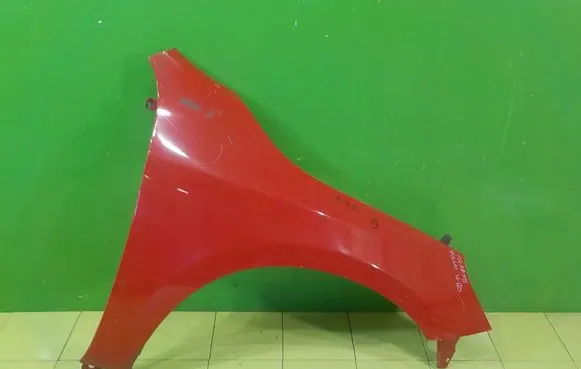 Volvo V60 Fender PRZOD PRAWY