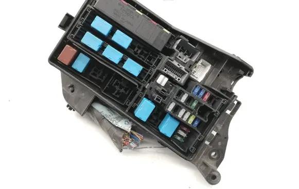 Lexus IS 220D-250-350 Fuse box set 8266253070