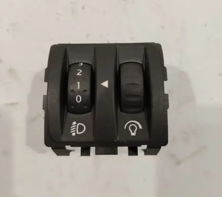 Renault Megane II Headlight level height control switch 8200121805B