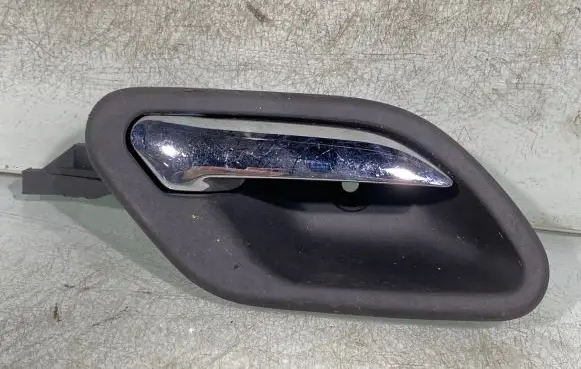 BMW 5 E39 Front door interior handle 8125514