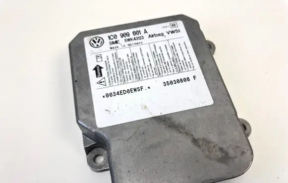 Skoda Fabia Mk1 (6Y) Airbag control unit/module 1C0909601A 5WK43123 35030808F