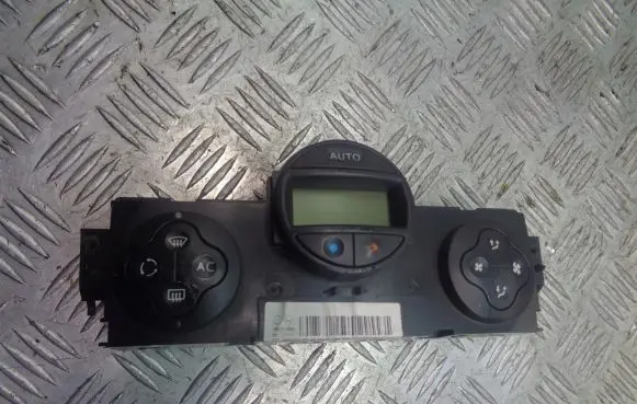 Renault Scenic II - Grand scenic II Interior fan control switch N101821A