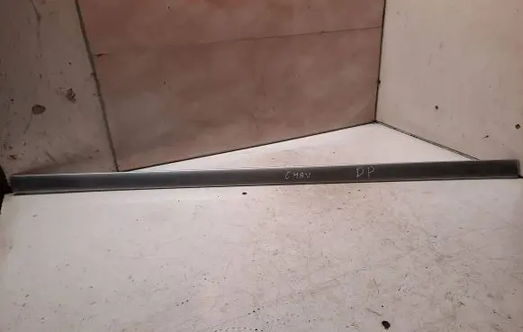 Ford Focus C-MAX Front door trim (molding) 3M51R20938BB