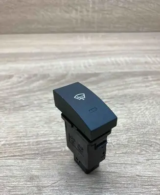 Hyundai Santa Fe Windscreen/window heater switch 025917774970