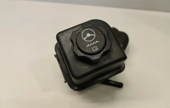 Power steering fluid tank/reservoir