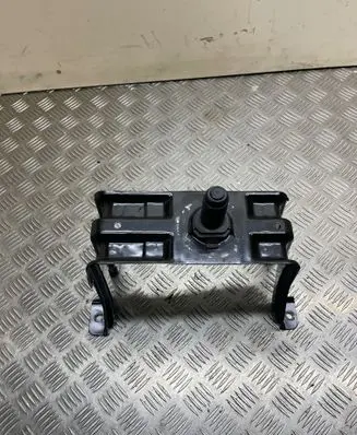 Audi A4 S4 B8 8K Spare wheel mounting bracket 8K0802715A