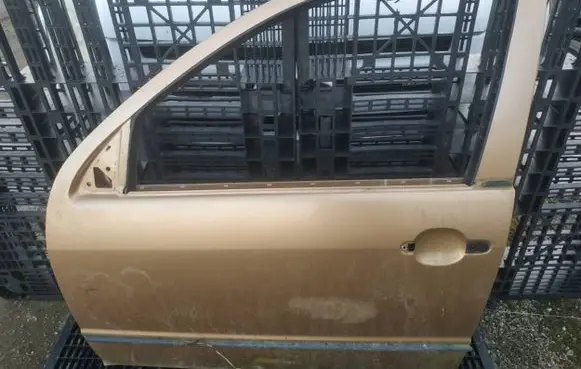 Skoda Fabia Mk1 (6Y) Front door rudos