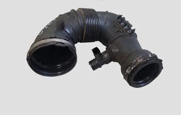 Mercedes-Benz E W212 Turbo air intake inlet pipe/hose A6510900337 A6510940797