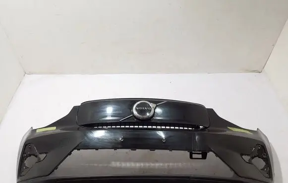 Volvo XC40 Front bumper 31690933