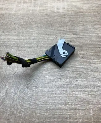 BMW 5 F10 F11 Plug wire 6913630