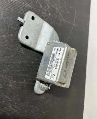 Volvo V70 ESP acceleration yaw rate sensor 8688069 10098504024 448801001029