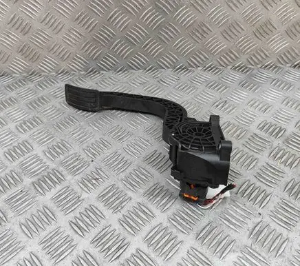 Opel Vivaro Accelerator throttle pedal 9806607380