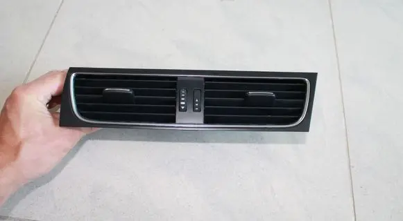 Audi A4 S4 B8 8K Dash center air vent grill 8T2820915B