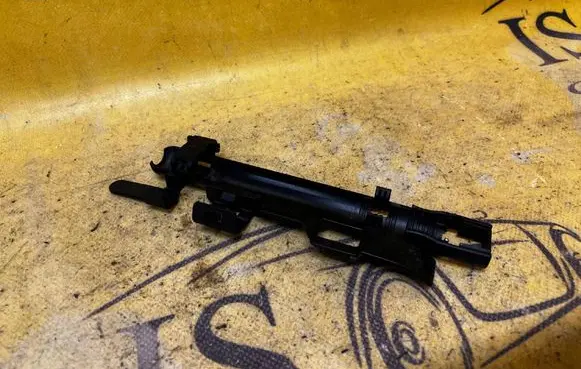 BMW 5 G30 G31 G38 Windshield washer spray nozzle 7467794