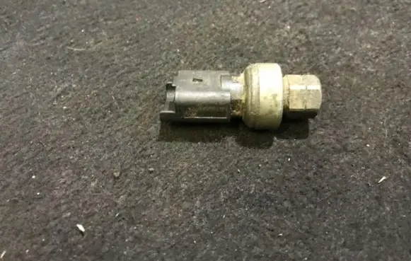 Peugeot 307 Air conditioning (A/C) pressure sensor 9632170780 52CP30-01