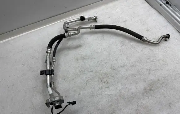 Tesla Model S Air conditioning (A/C) pipe/hose 101954400A 5R20 VHES20YYKKK
