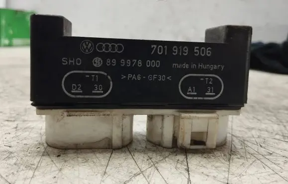 Volkswagen Multivan T4 Coolant fan relay 701919506 899978000