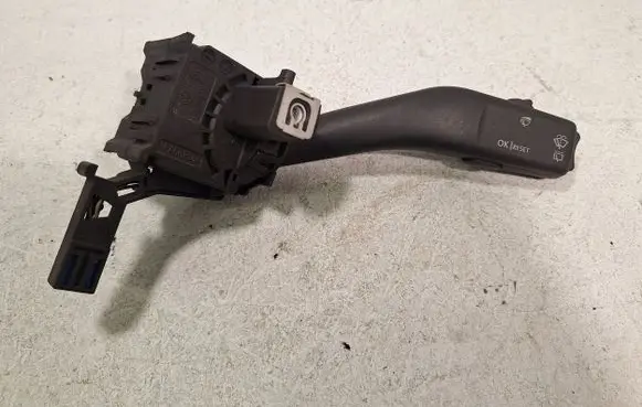 Skoda Octavia Mk2 (1Z) Wiper control stalk 1K0953519A