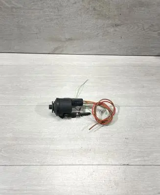 BMW 7 E65 E66 Fuel filter heater 7799968 1332