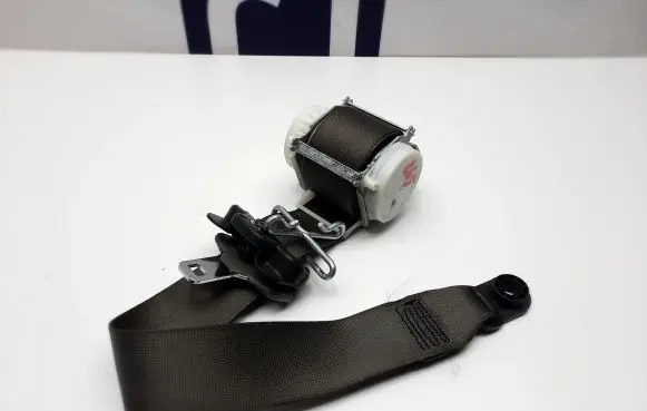 Jaguar XF X250 Front seatbelt 8X23F611B09AB