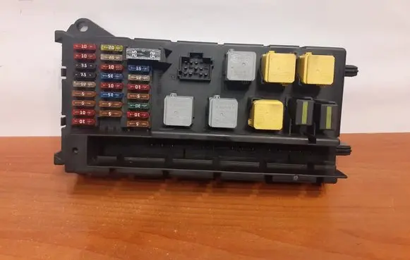 Mercedes-Benz Sprinter W906 Fuse box set 10630 A9065454701